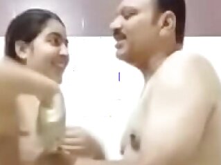 Indian policeman leaks sex tape to mms