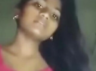 Tamil girl apni desi chut me ungli kar rahi hai